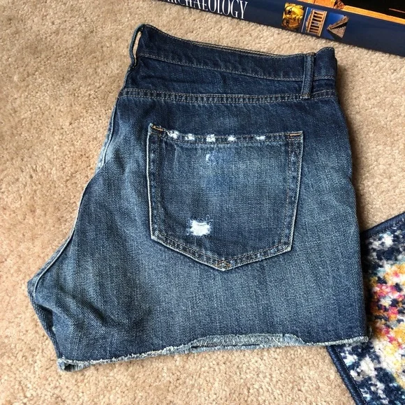 COPY - Gap women’s denim shorts - Picture 4 of 9